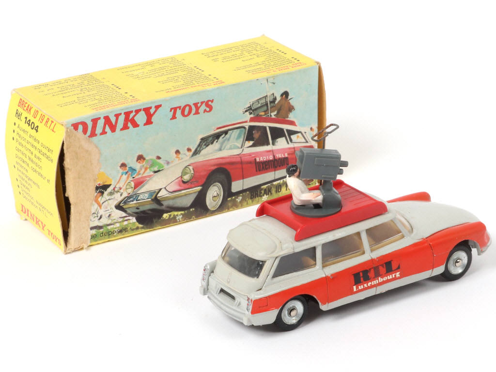Lot 282 - DINKY TOYS (FRANCE) (1)