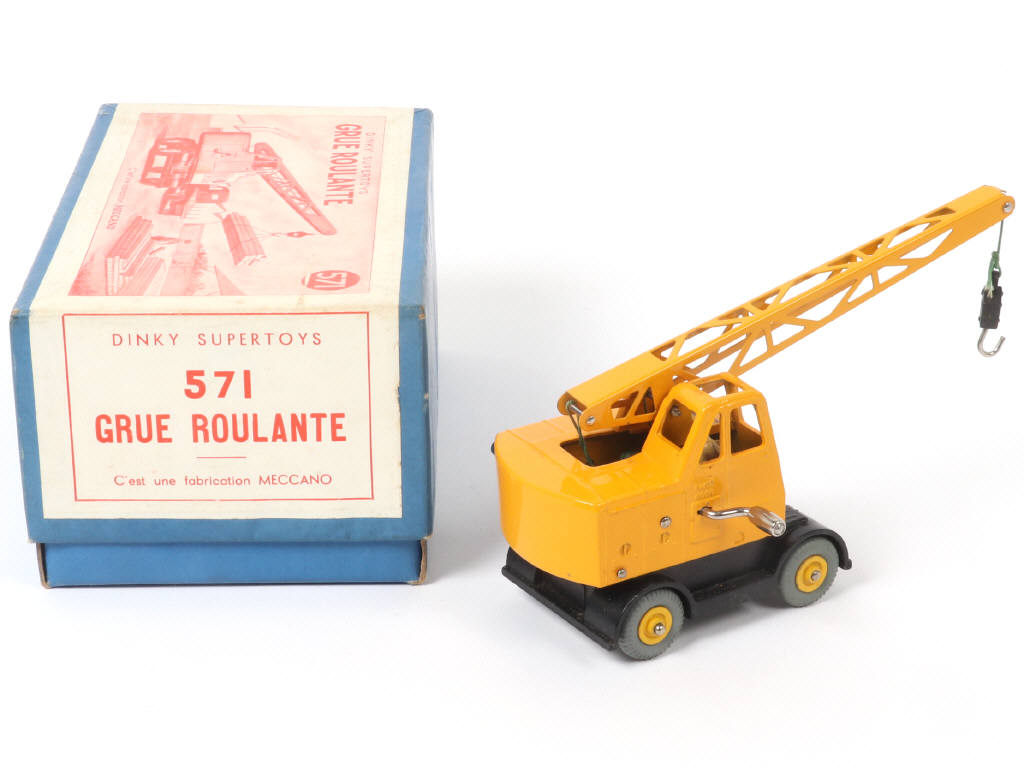 Lot 350 - DINKY TOYS (FRANCE) (1)