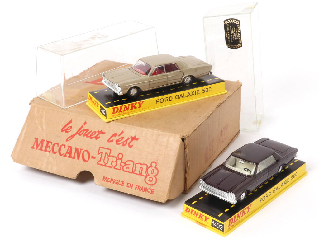 Lot 289 - DINKY TOYS (FRANCE) (3)