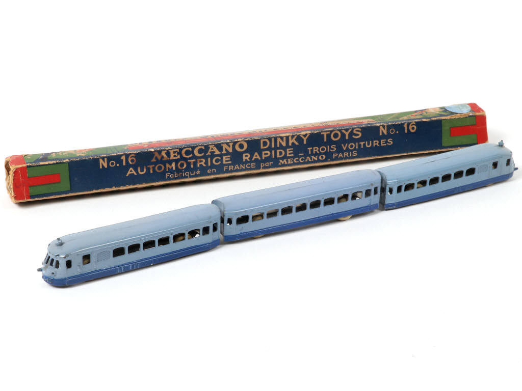 Lot 212 - DINKY TOYS (FRANCE) (1)