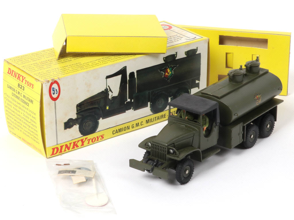 Lot 345 - DINKY TOYS (FRANCE) (1)