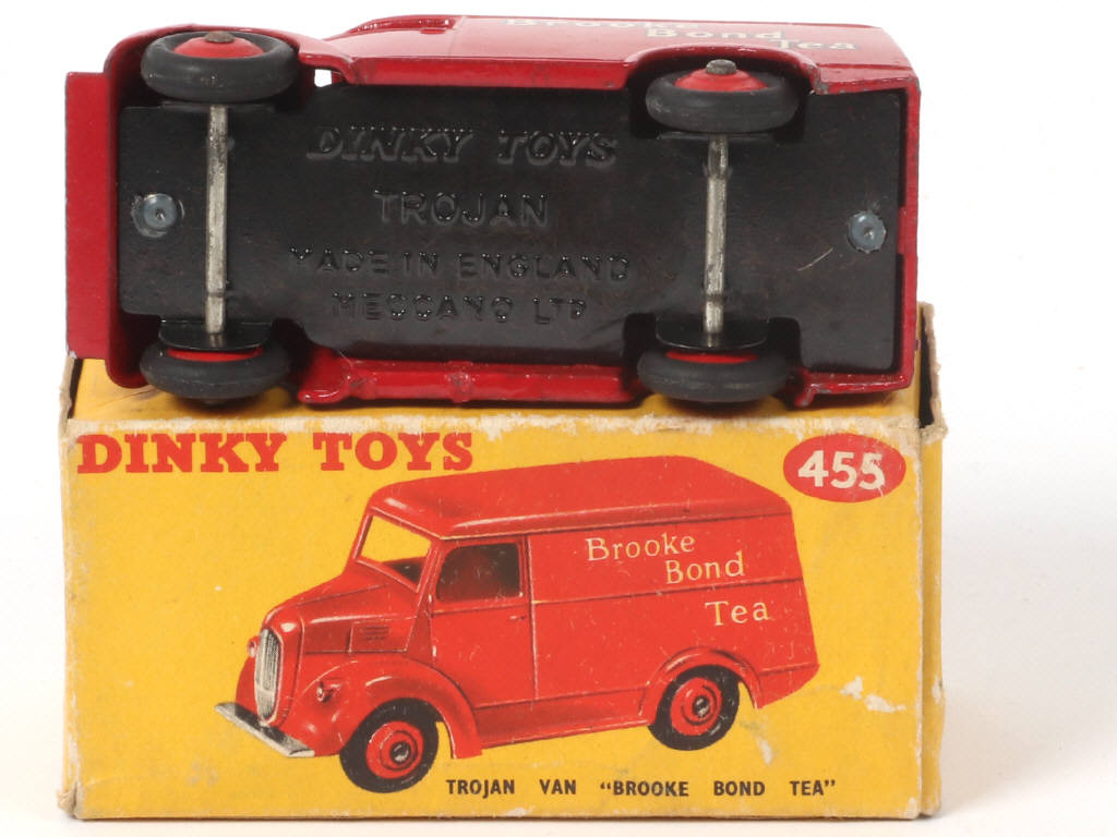 Lot 378 - DINKY TOYS (GB) (1)