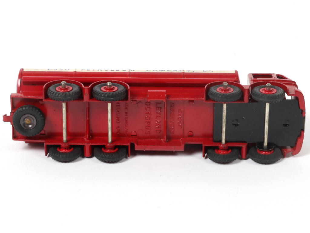 Lot 382 - DINKY TOYS (GB) (1)