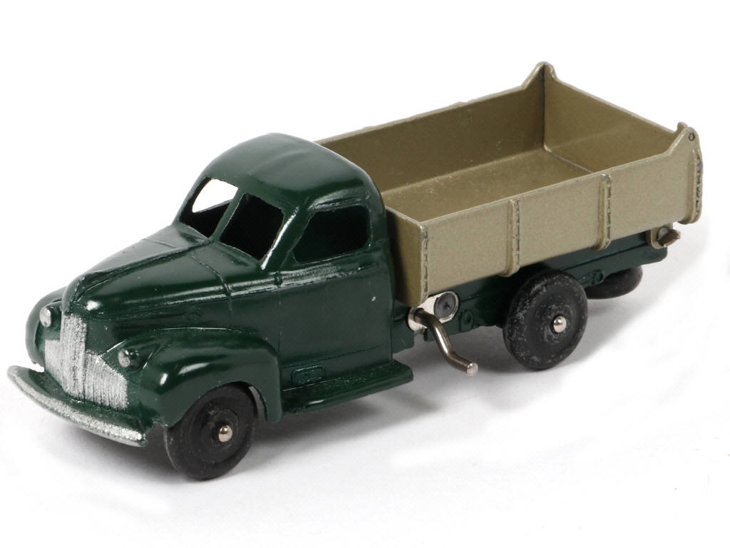 Lot 313 - DINKY TOYS (FRANCE) (1)