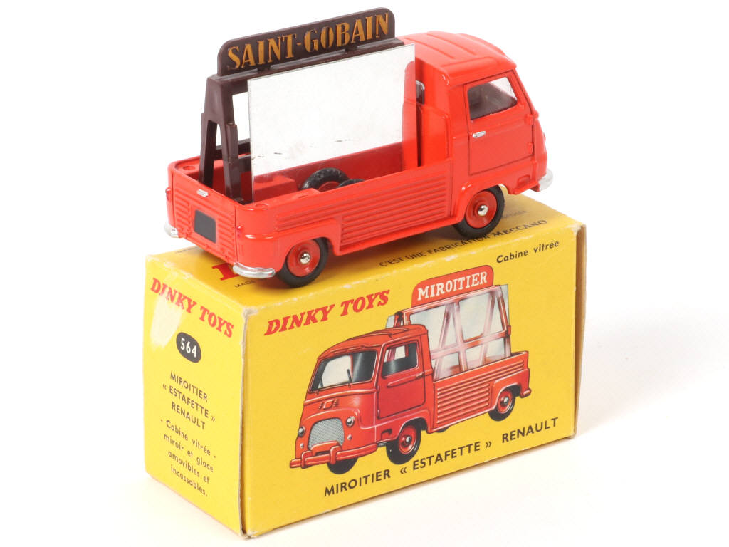 Lot 327 - DINKY TOYS (FRANCE) (1)