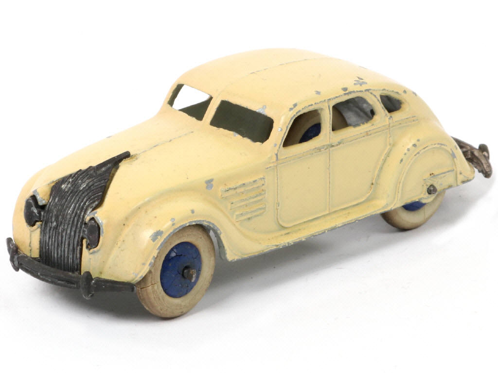 Lot 366 - DINKY TOYS (GB) (1)