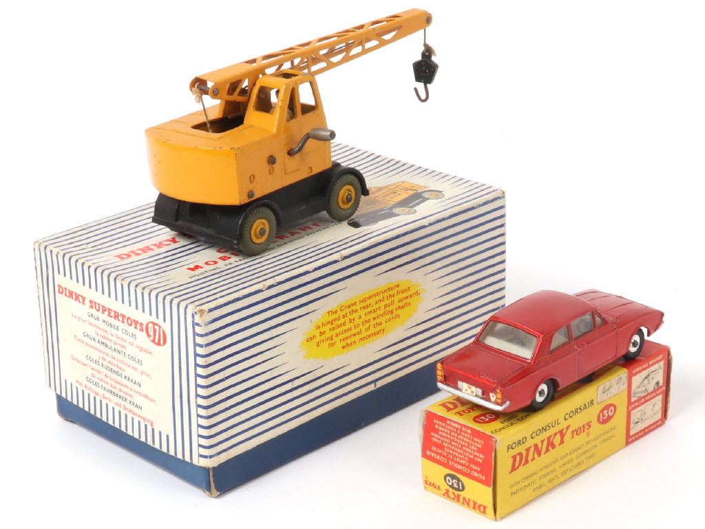 Lot 349 - DINKY TOYS (GB) (2)