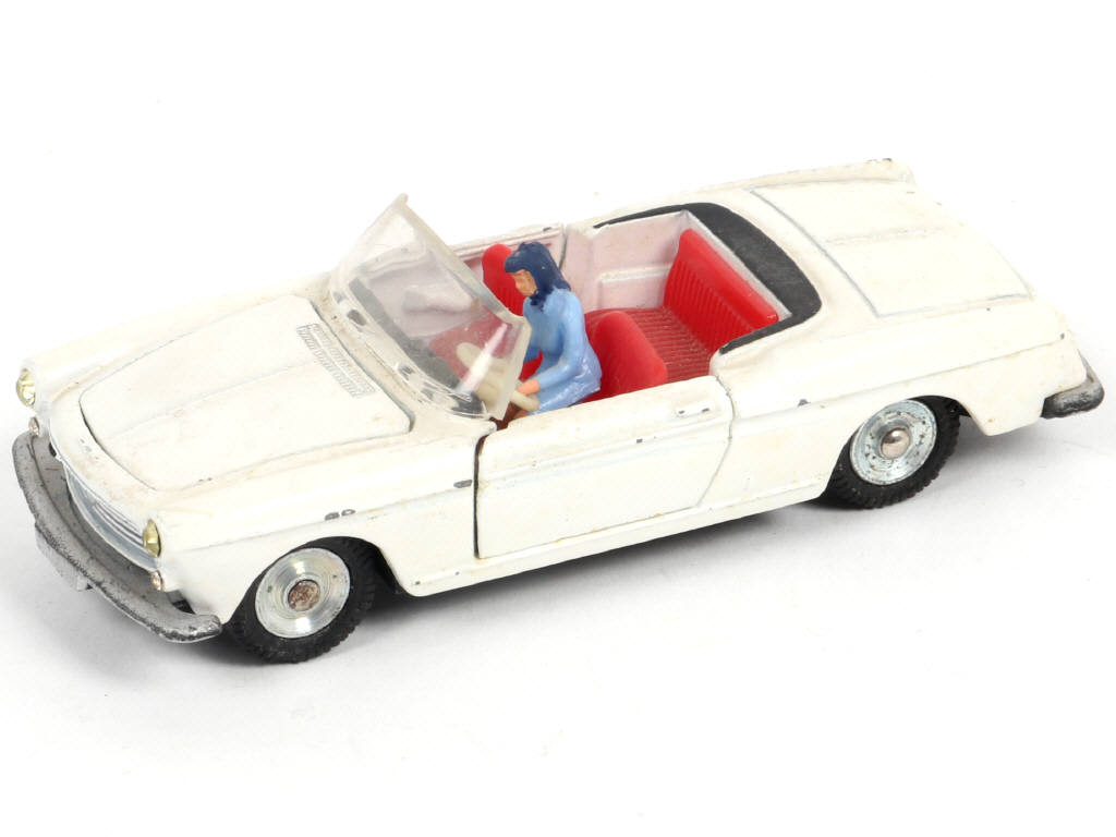 Lot 398 - DINKY TOYS (FRANCE) (1)