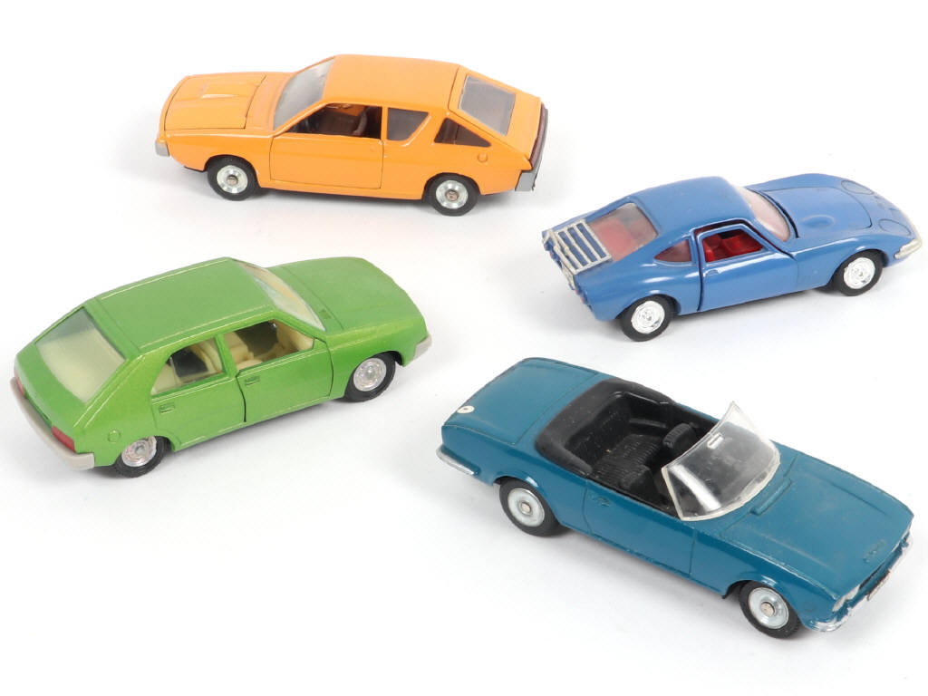Lot 416 - DINKY TOYS (FRANCE) (4)