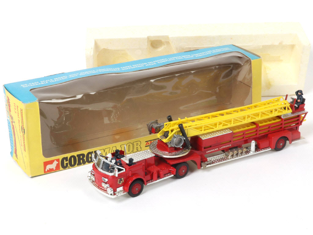 Lot 219 - CORGI TOYS (GB) (1)