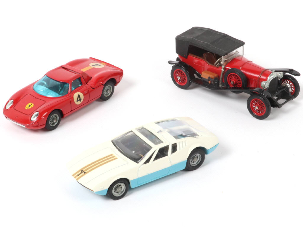 Lot 242 - CORGI TOYS (GB) (3)