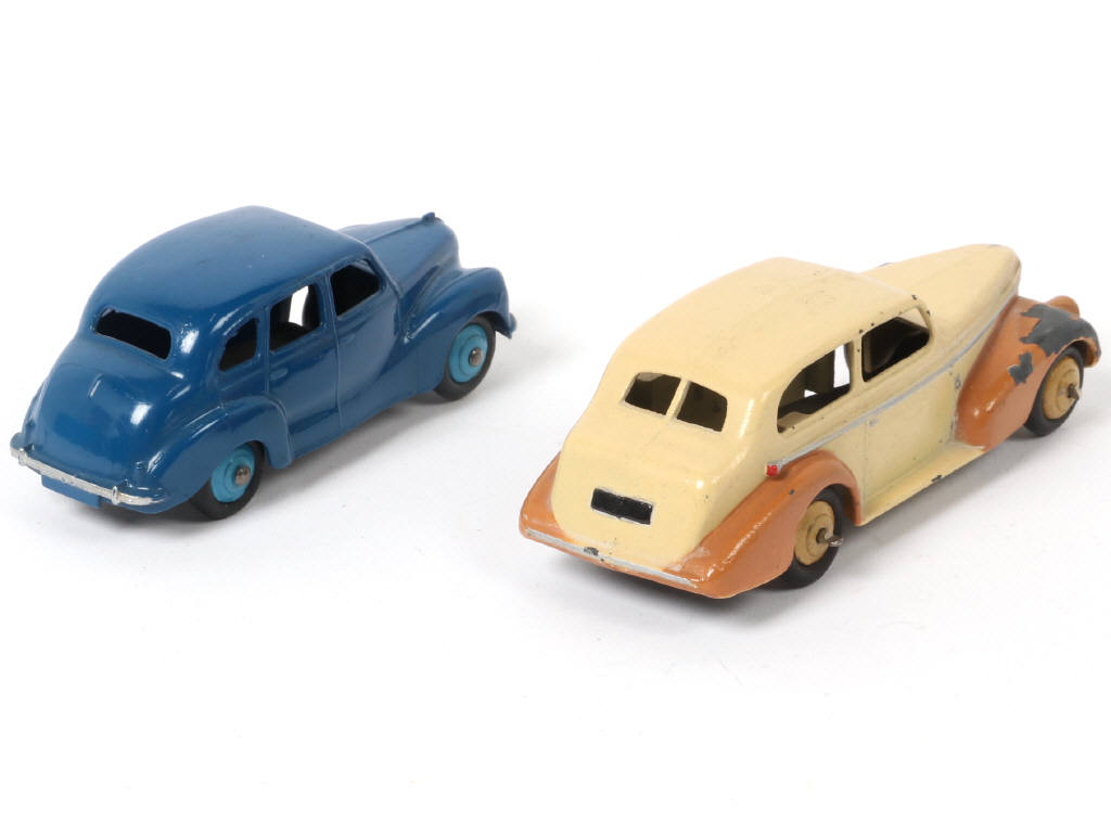 Lot 343 - DINKY TOYS (GB) (2)