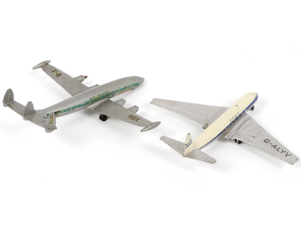 Lot 386 - DINKY TOYS (2)