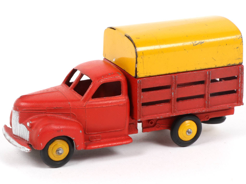 Lot 399 - DINKY TOYS (FRANCE) (1)