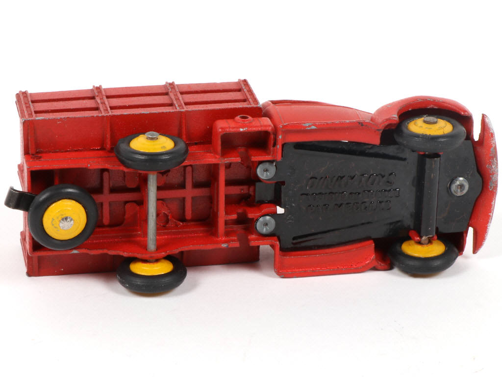 Lot 399 - DINKY TOYS (FRANCE) (1)