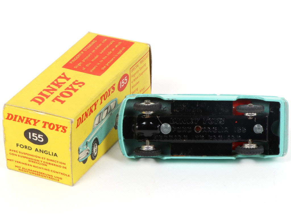 Lot 334 - DINKY TOYS (GB) (1)