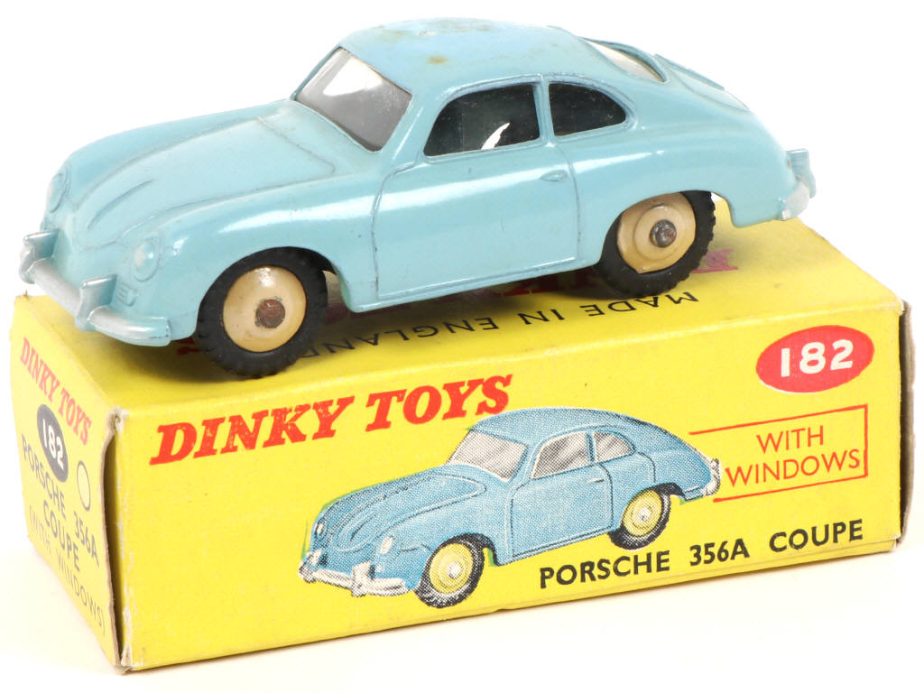 Lot 335 - DINKY TOYS (GB) (1)