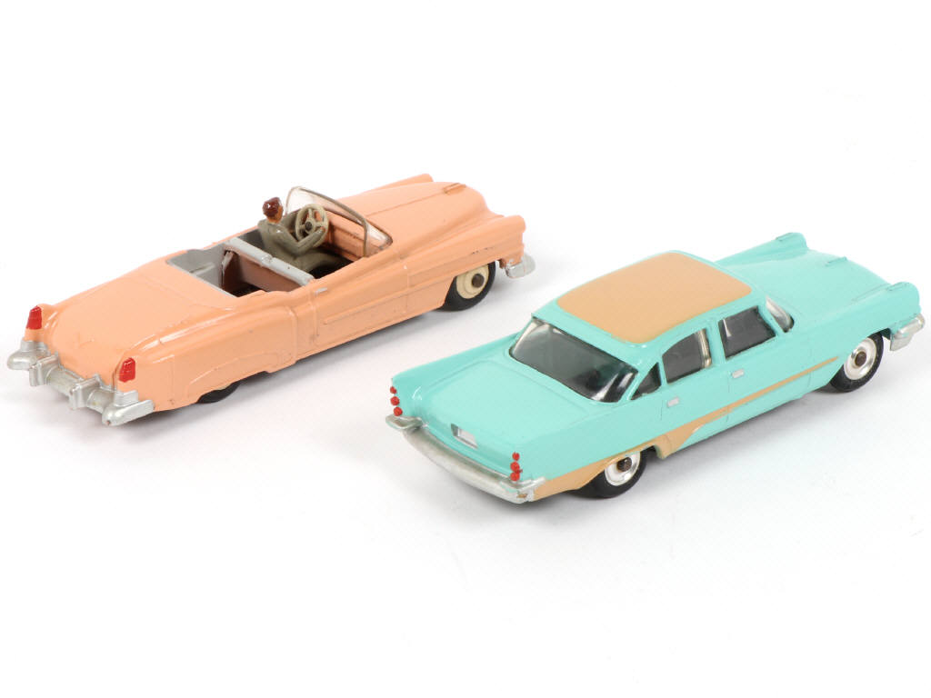 Lot 341 - DINKY TOYS (GB) (2)