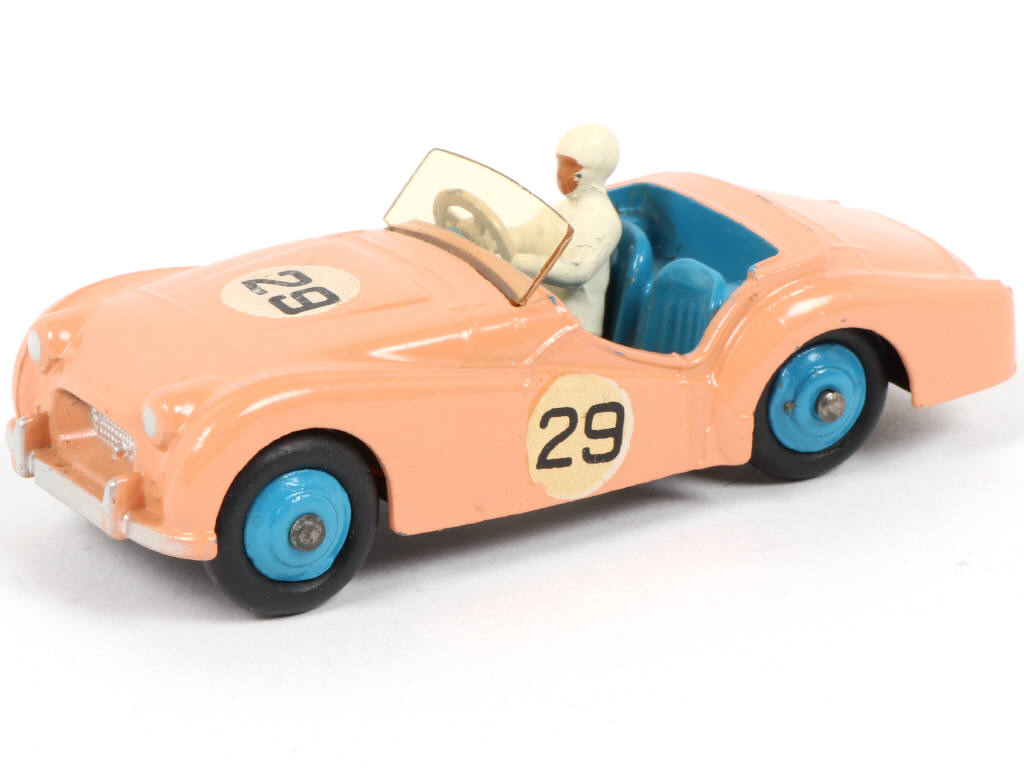 Lot 329 - DINKY TOYS (GB) (1)