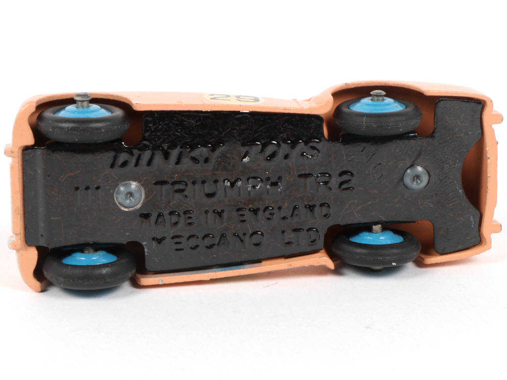 Lot 329 - DINKY TOYS (GB) (1)