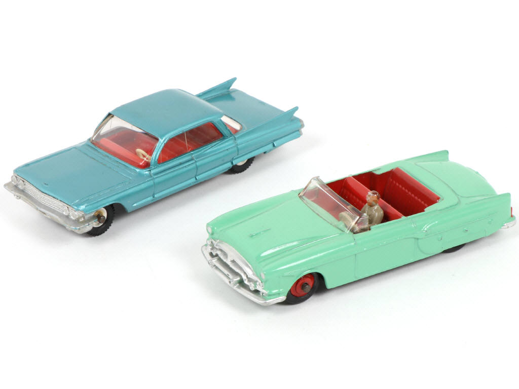 Lot 339 - DINKY TOYS (GB) (2)