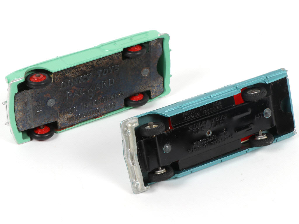 Lot 339 - DINKY TOYS (GB) (2)