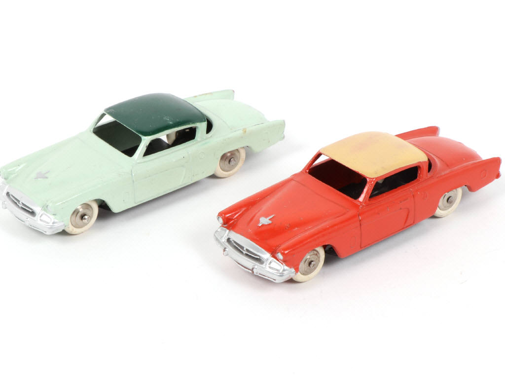 Lot 404 - DINKY TOYS (FRANCE) (1)