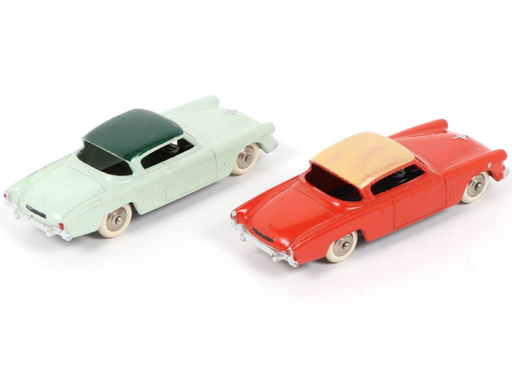 Lot 404 - DINKY TOYS (FRANCE) (1)