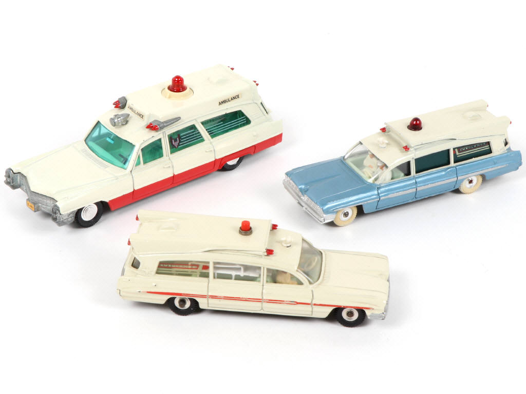 Lot 360 - DINKY TOYS (GB) (3)