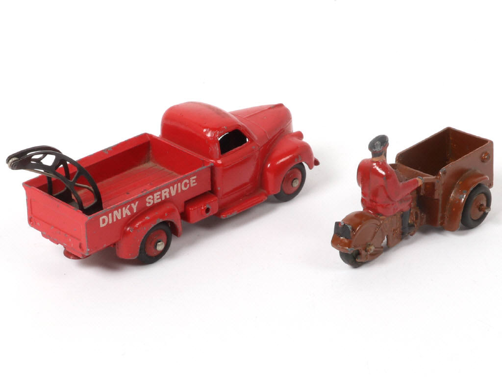 Lot 408 - DINKY TOYS (FRANCE) (2)