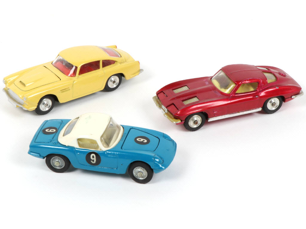 Lot 184 - CORGI TOYS (GB) (3)