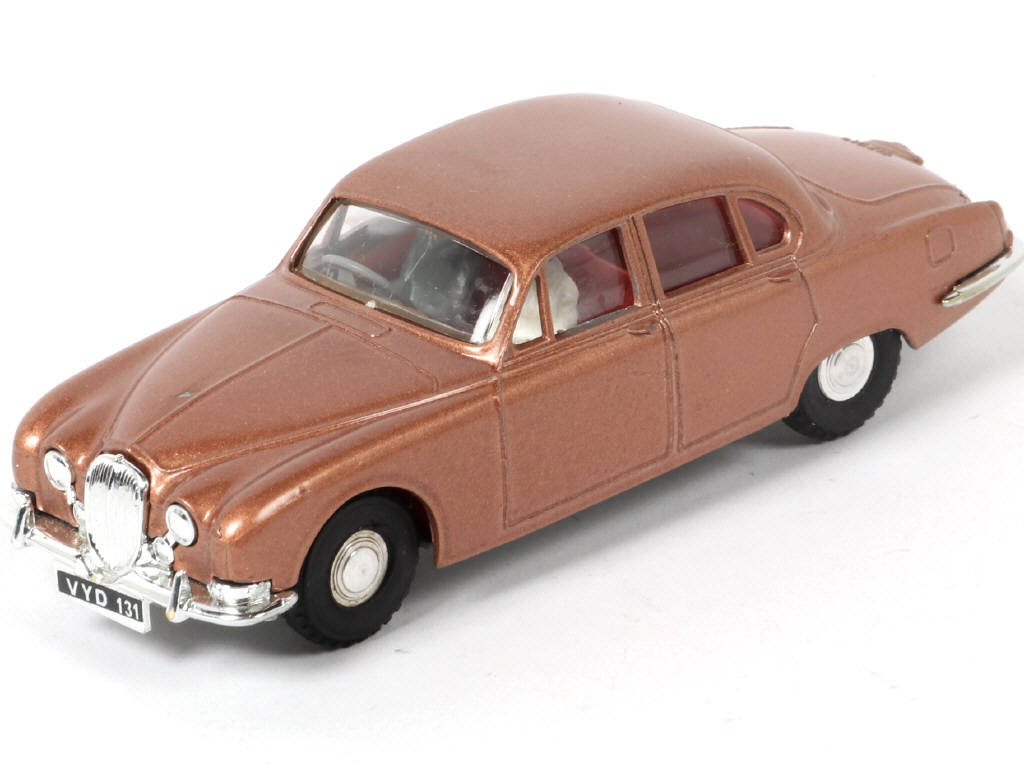 Lot 198 - SPOT-ON (GB) (1)