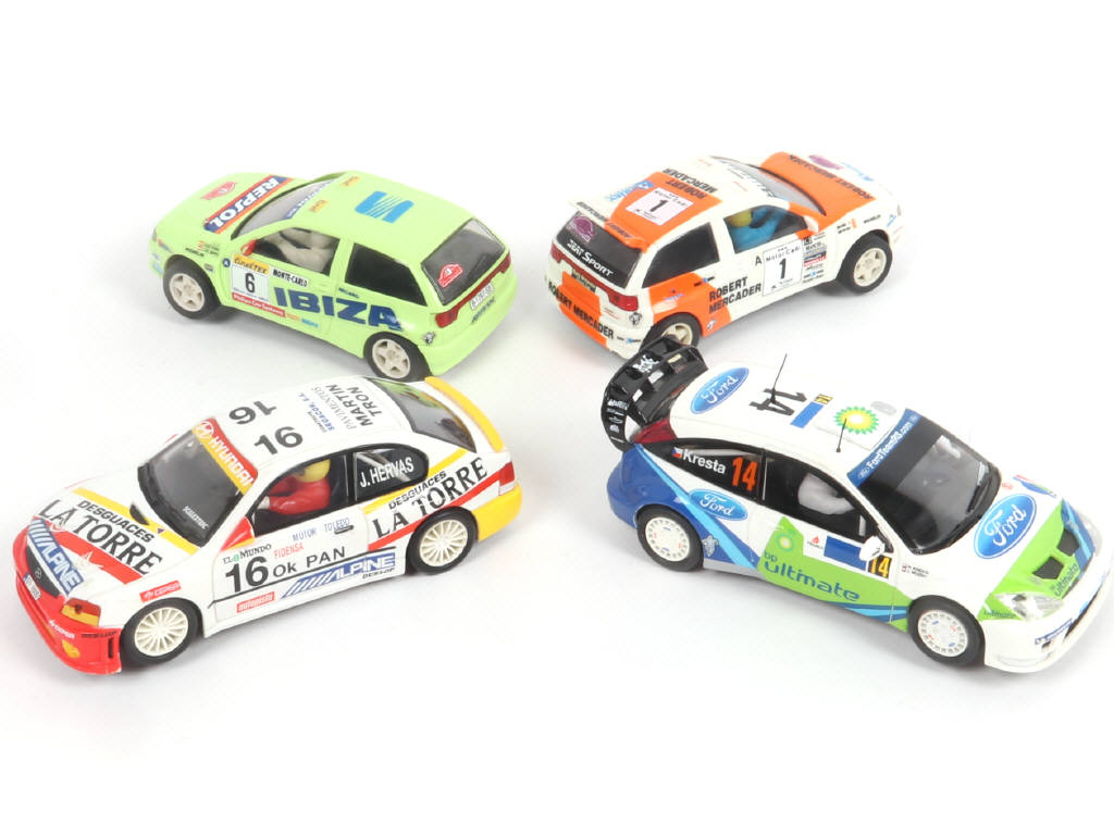Lot 10 - SCALEXTRIC (GB) (4)