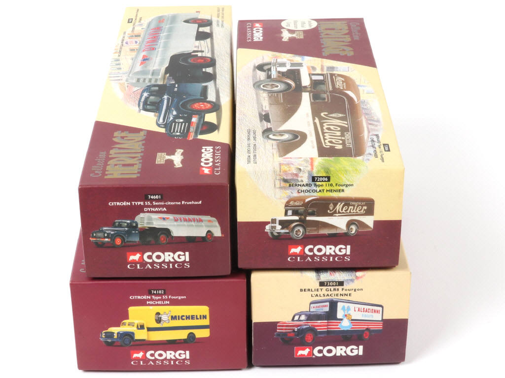 Lot 83 - CORGI TOYS (GB) (4)