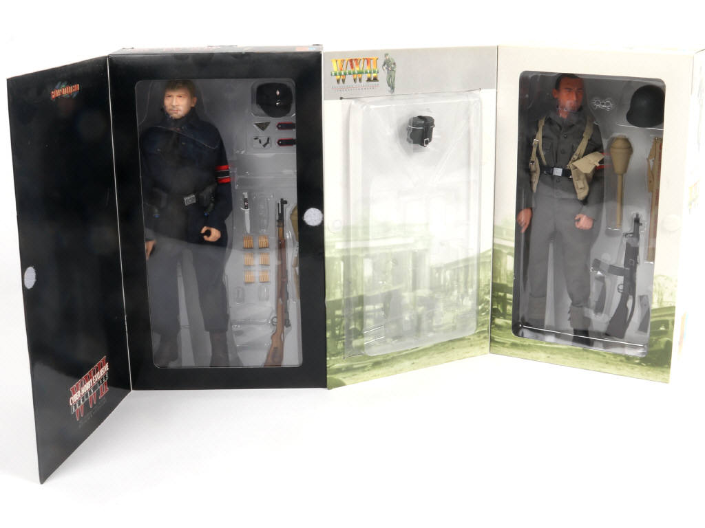 Lot 66 - DRAGON (CHINE) (2)