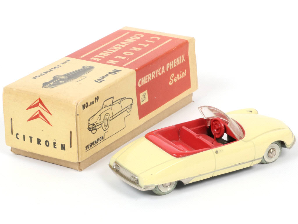 Lot 118 - TAISEIYA MICRO PET (JAPON) (1)