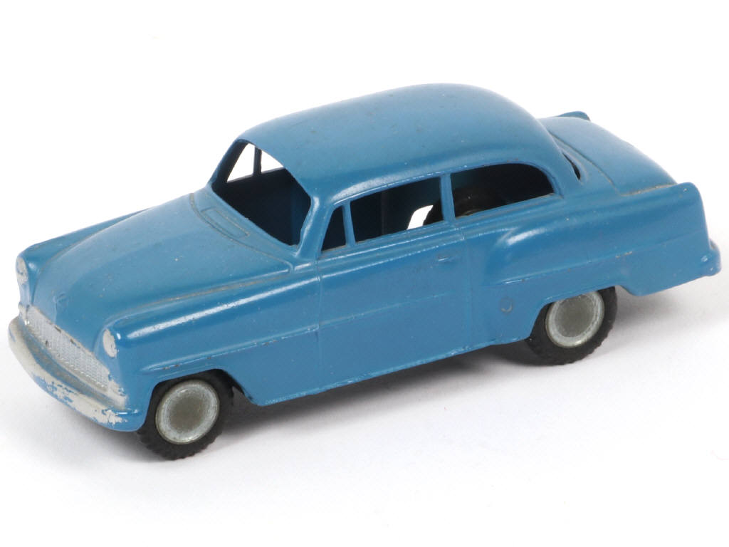 Lot 131 - LION-CAR (PAYS-BAS) (1)