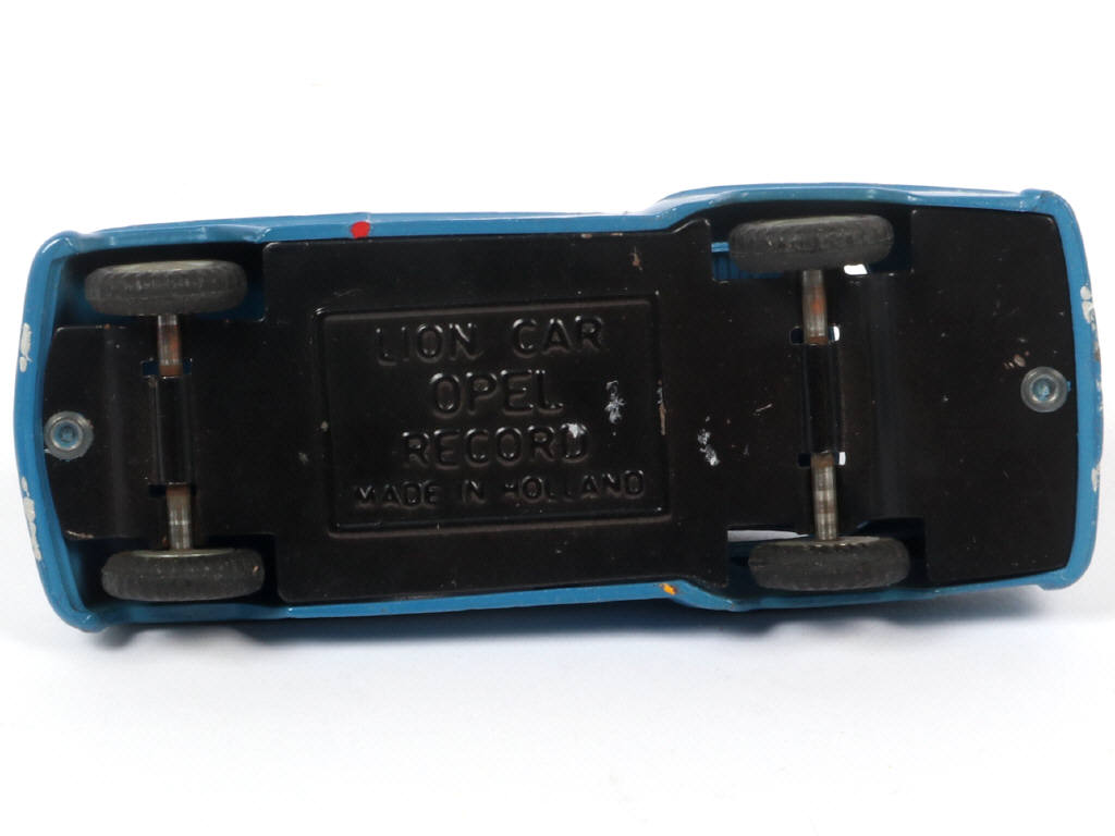 Lot 131 - LION-CAR (PAYS-BAS) (1)