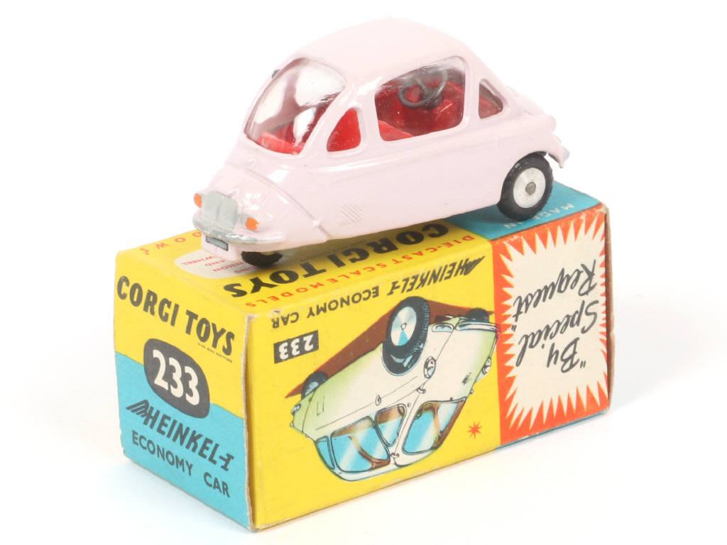 Lot 165 - CORGI TOYS (GB) (1)