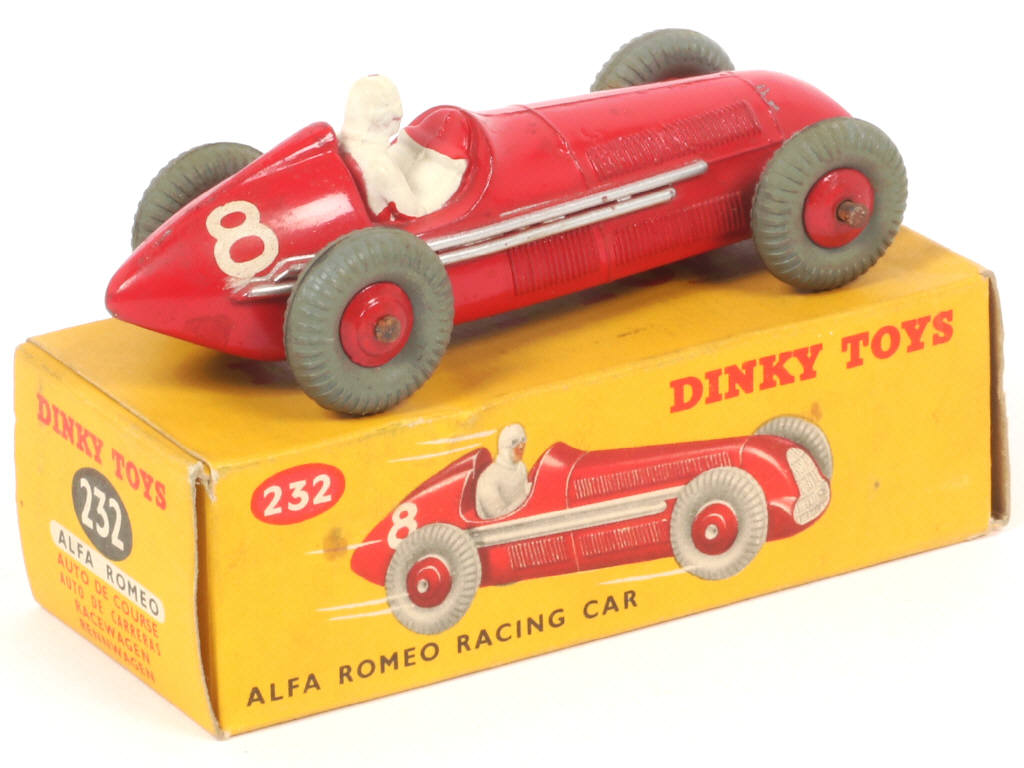 Lot 254 - DINKY TOYS (GB) (1)