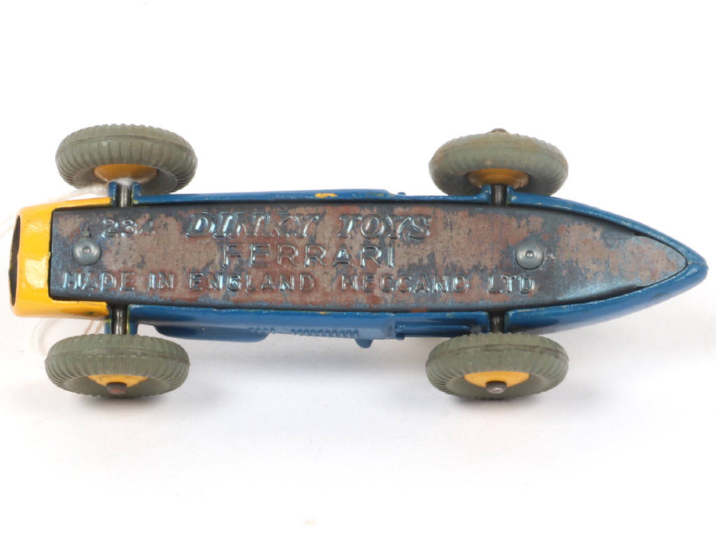 Lot 256 - DINKY TOYS (GB) (1)