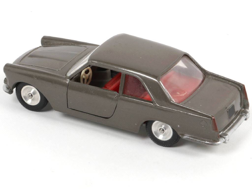 Lot 136 - SOLIDO (FRANCE) (1)