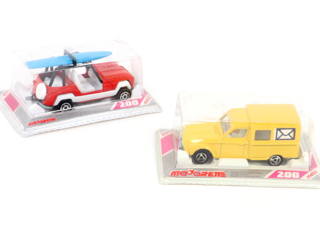 Lot 166 - MAJORETTE (FRANCE) (2)