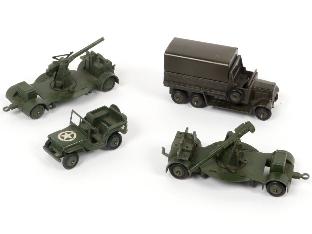 Lot 250 - DINKY TOYS (GB) (4)