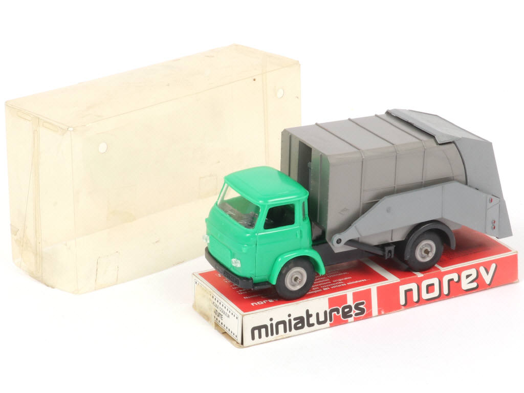 Lot 111 - NOREV (FRANCE) (1)