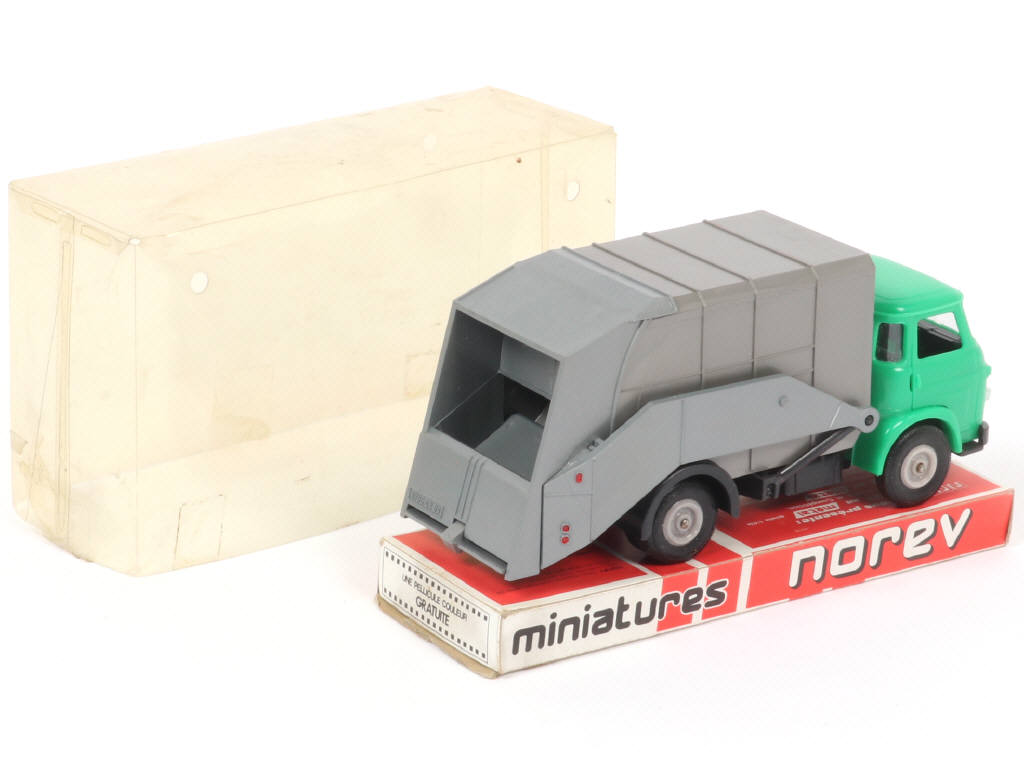 Lot 111 - NOREV (FRANCE) (1)