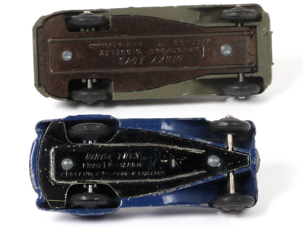 Lot 174 - DINKY TOYS (GB) (2)