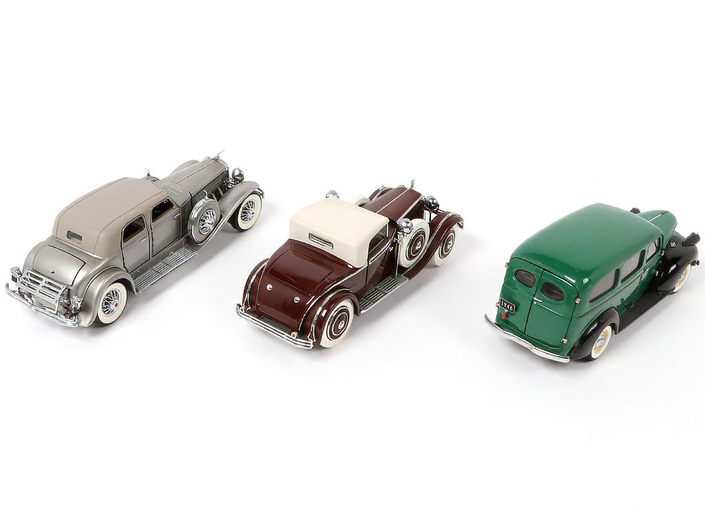Lot 19 - FRANKLIN MINT (USA) (3)