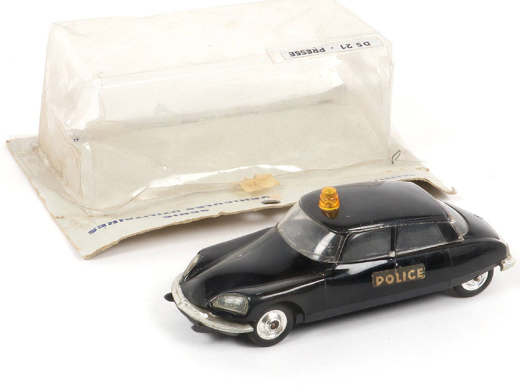 Lot 220 - MINIALUXE (FRANCE) (1)