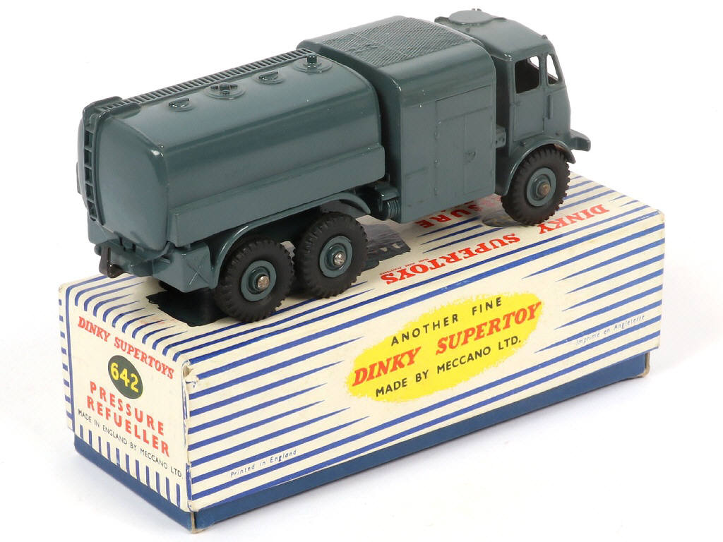 Lot 205 - DINKY TOYS (GB) (1)